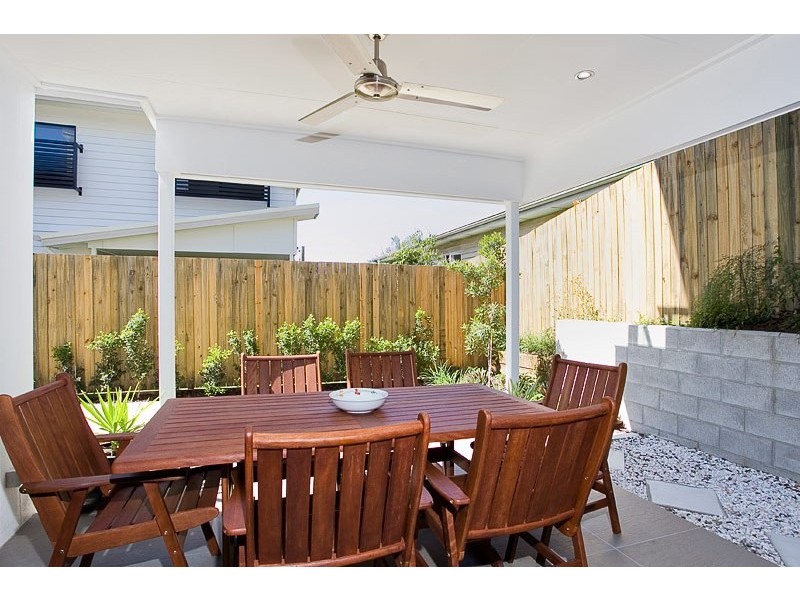 8 Huxley Avenue, Alderley QLD 4051