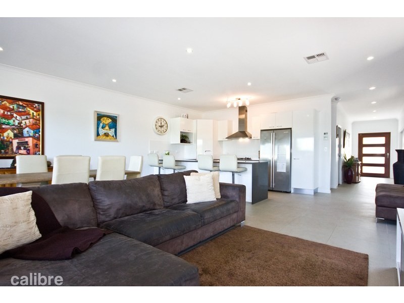 Unit 2/39 Kinmond Avenue, Wavell Heights QLD 4012