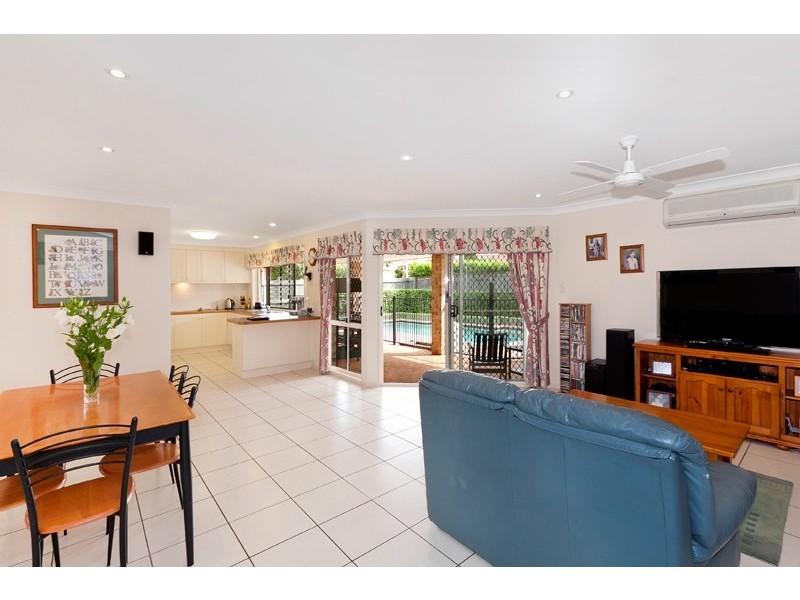 70 Streisand Drive, Mcdowall QLD 4053