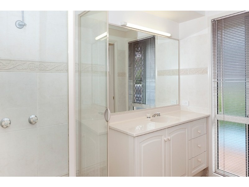 70 Streisand Drive, Mcdowall QLD 4053