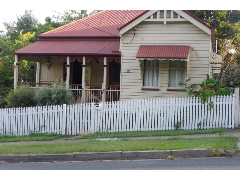 10 Darling Street, Woodend QLD 4305