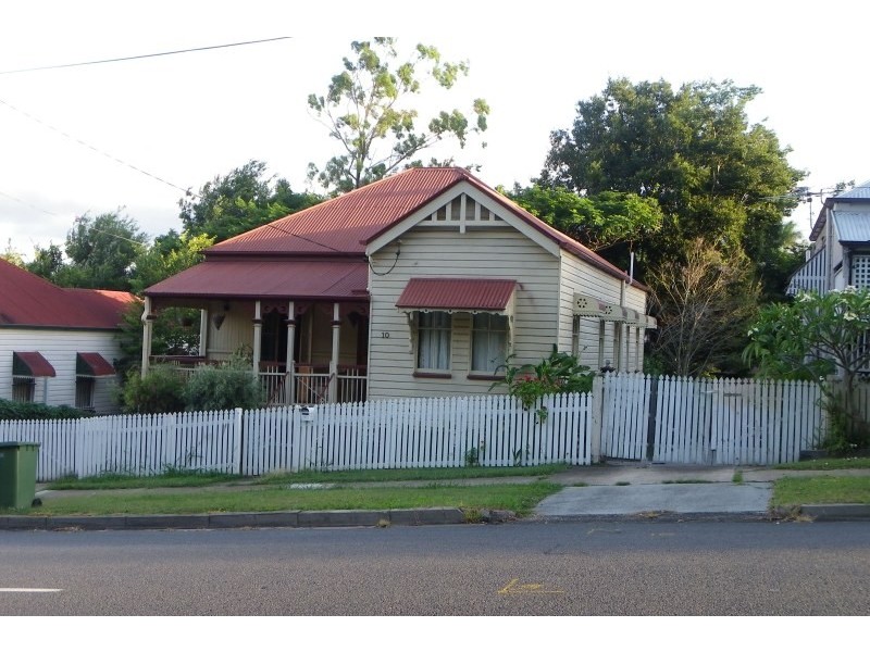 10 Darling Street, Woodend QLD 4305