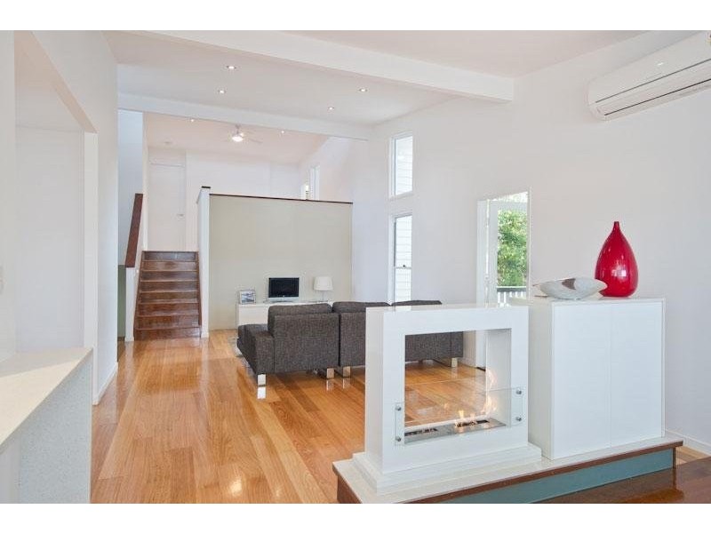 12 Thurlow Street, Newmarket QLD 4051