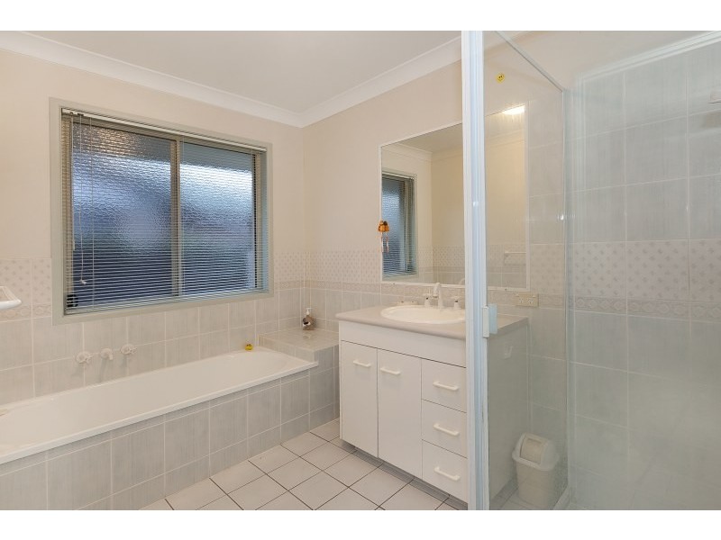 6 Cedar Place, The Gap QLD 4061