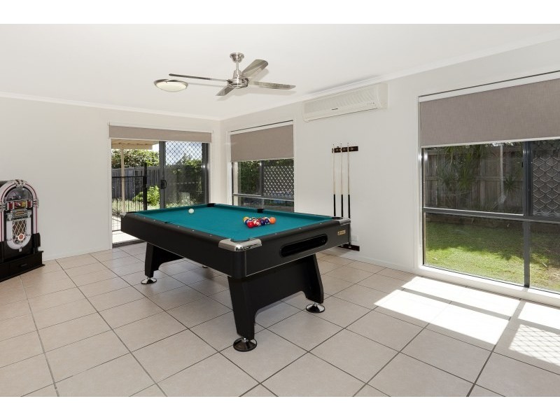8 Fontana Way, Springfield Lakes QLD 4300