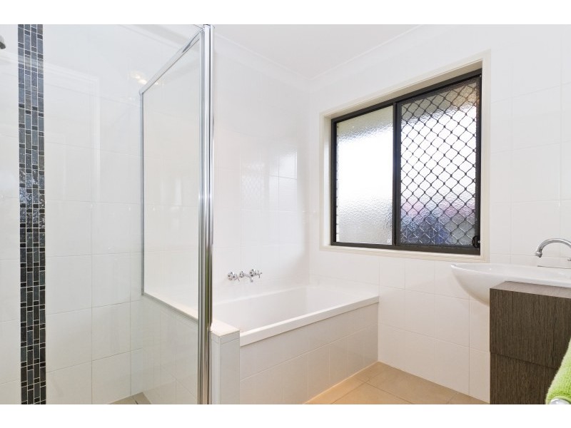 28 Brigid Boulevard, Augustine Heights QLD 4300