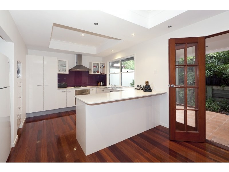 2/33 St Leonards Street, Coorparoo QLD 4151