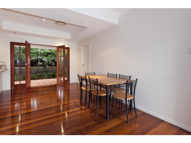 2/33 St Leonards Street, Coorparoo QLD 4151