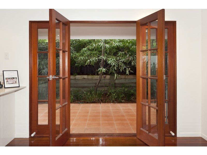 2/33 St Leonards Street, Coorparoo QLD 4151