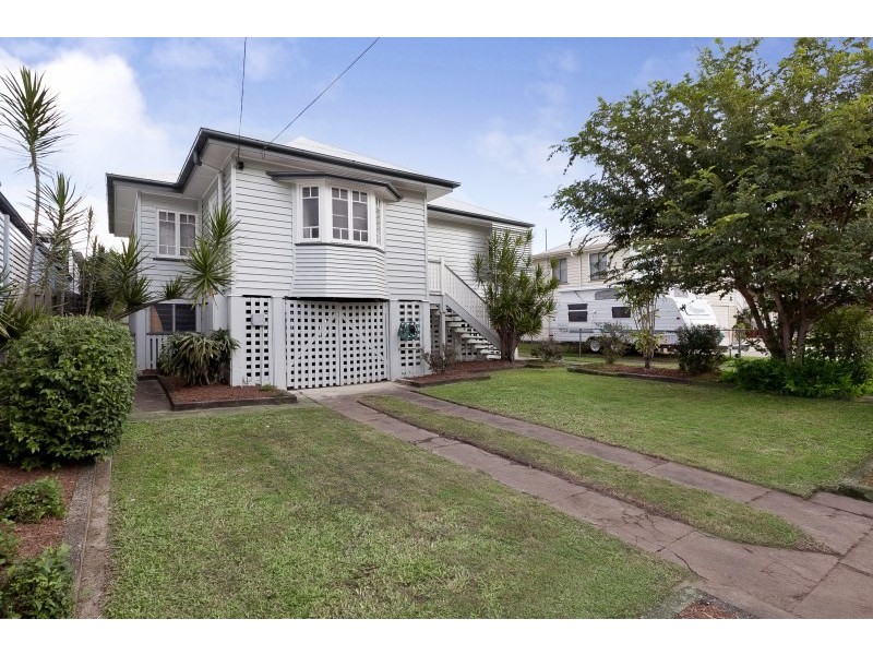 61 Tenth Avenue, Kedron QLD 4031