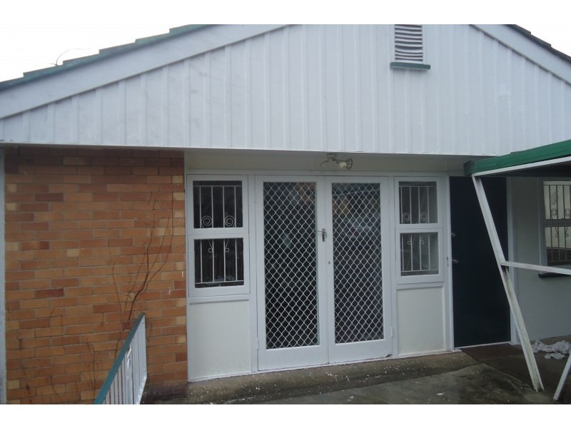 6 Madeline Street, Camp Hill QLD 4152