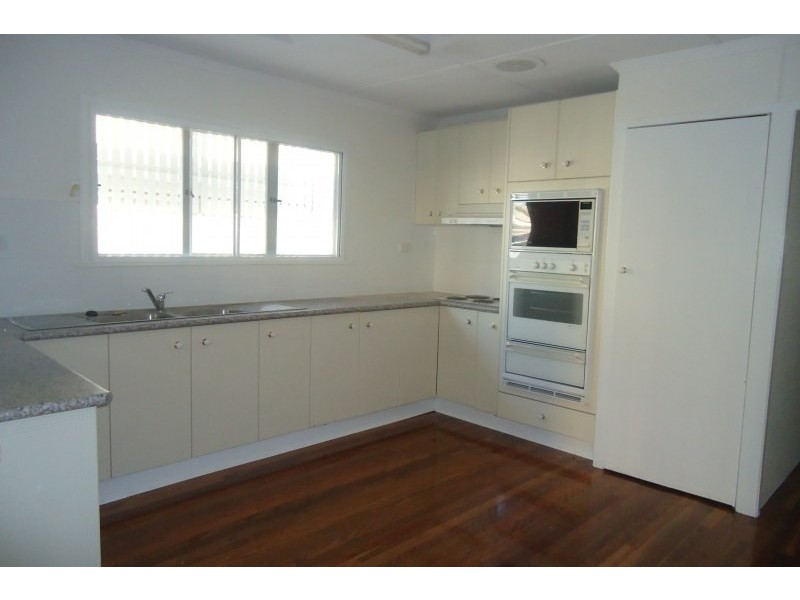 6 Madeline Street, Camp Hill QLD 4152