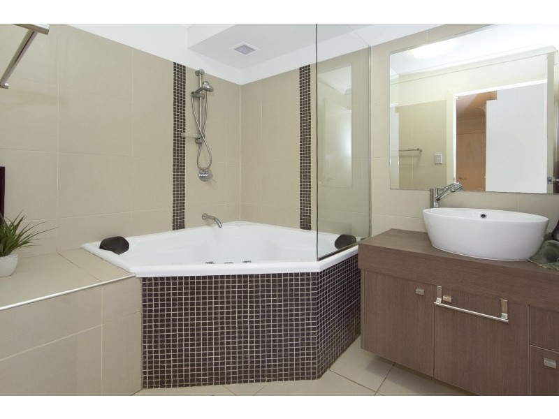 1/36 Wyndham Street, Herston QLD 4006