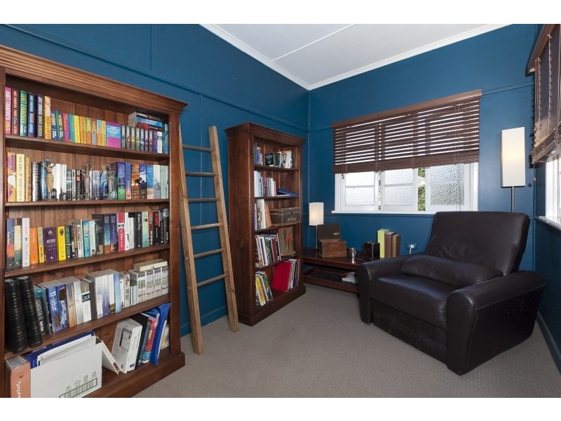 82 Grange Road, Grange QLD 4051