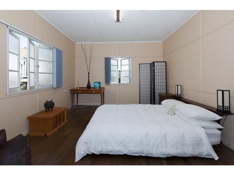 82 Grange Road, Grange QLD 4051