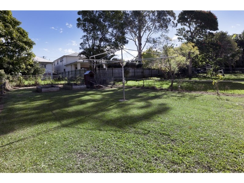 82 Grange Road, Grange QLD 4051