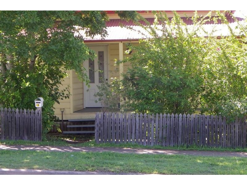 19 North Station Road, North Booval QLD 4304