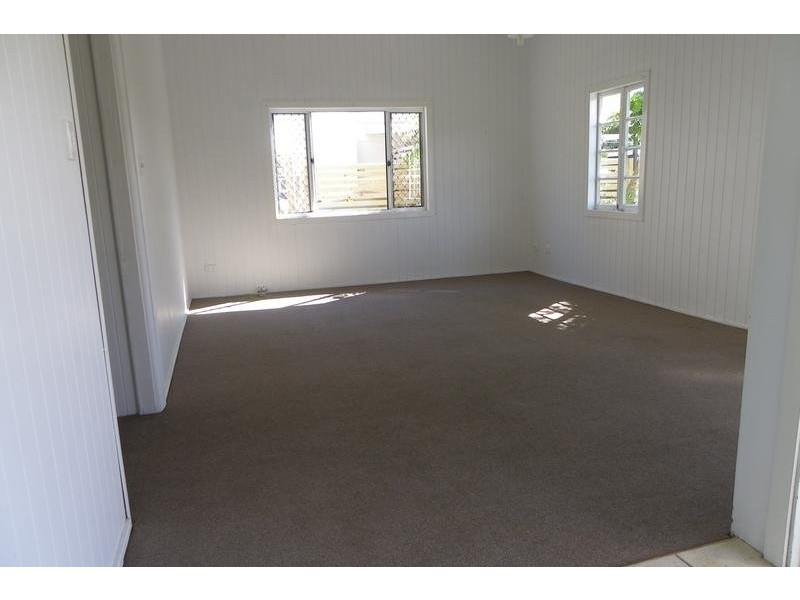 19 North Station Road, North Booval QLD 4304