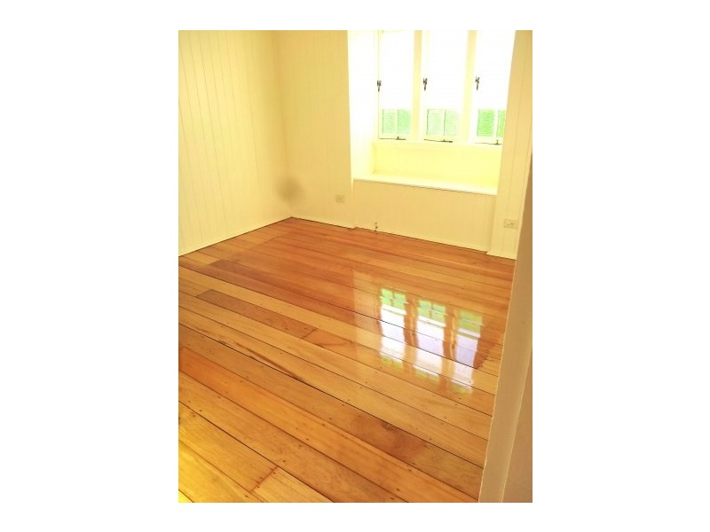 27 Parooba Avenue, Camp Hill QLD 4152