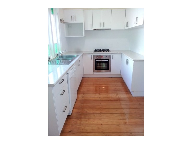 27 Parooba Avenue, Camp Hill QLD 4152