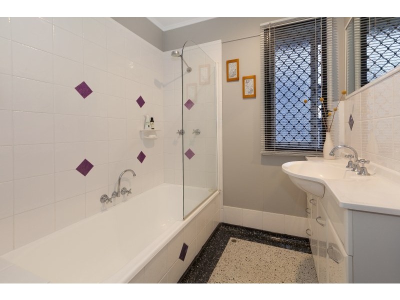 59 Russell Street, Everton Park QLD 4053