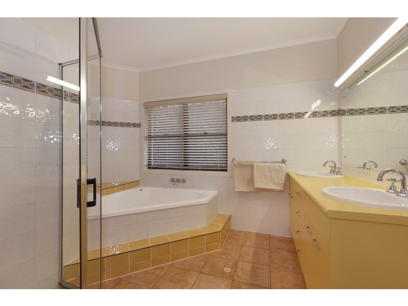 7 Foothill Place, The Gap QLD 4061