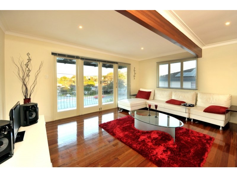 14 Maundrell Terrace, Chermside West QLD 4032