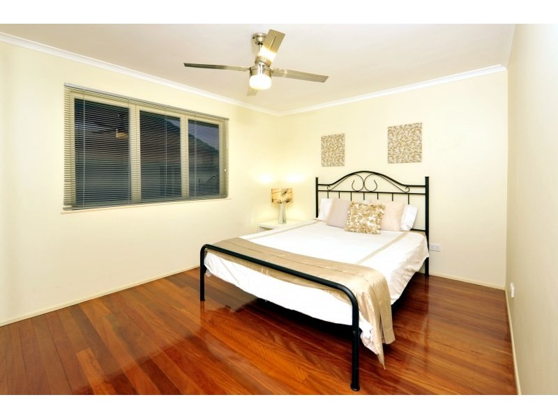 14 Maundrell Terrace, Chermside West QLD 4032