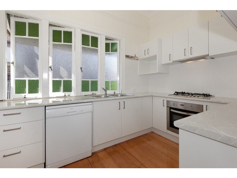 27 Parooba Avenue, Camp Hill QLD 4152