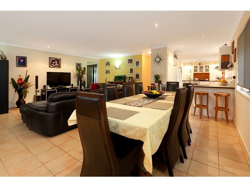 12 Endell Street, Bridgeman Downs QLD 4035