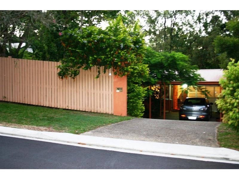 8 Leyton Street, Grange QLD 4051