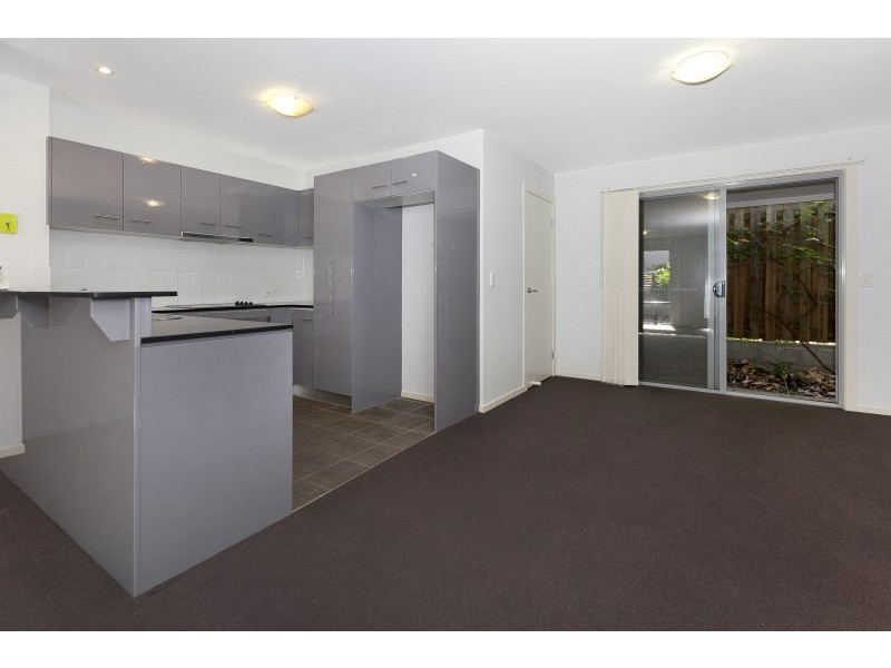Unit 4/126 Turner Street, Scarborough QLD 4020