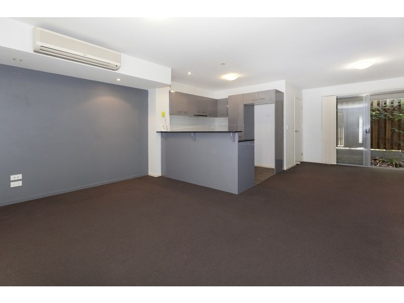 Unit 4/126 Turner Street, Scarborough QLD 4020
