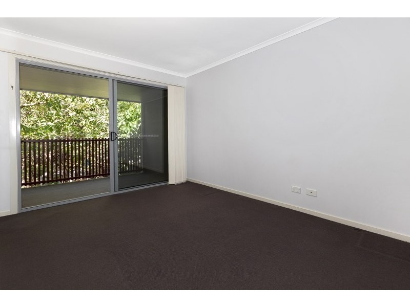 Unit 4/126 Turner Street, Scarborough QLD 4020