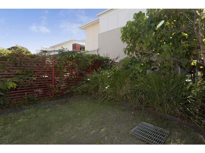 Unit 4/126 Turner Street, Scarborough QLD 4020