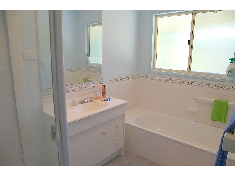 39 Riversleigh Road, Bellbowrie QLD 4070