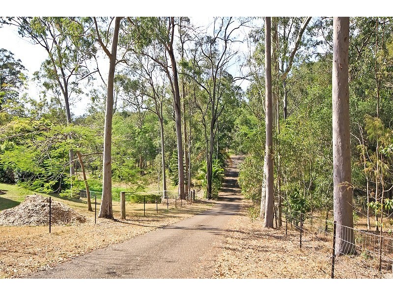 39 Riversleigh Road, Bellbowrie QLD 4070