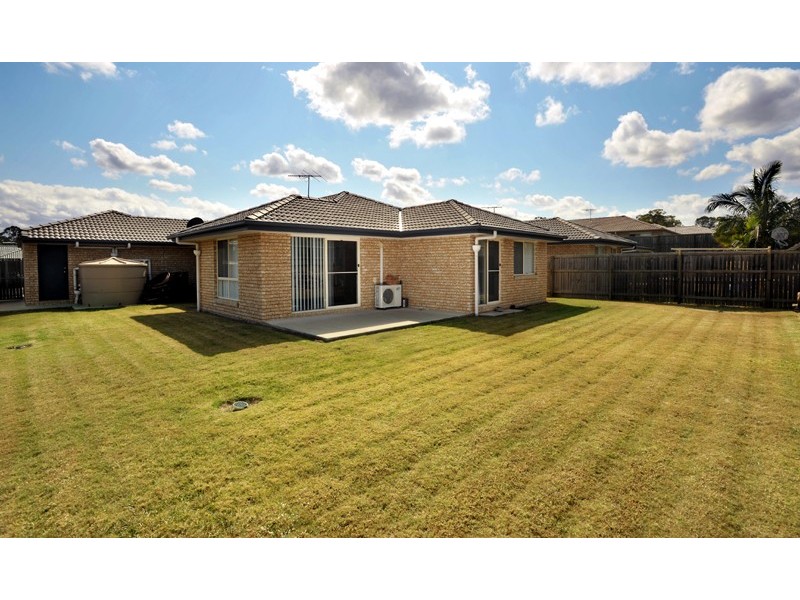 8 Griffen Place, Crestmead QLD 4132