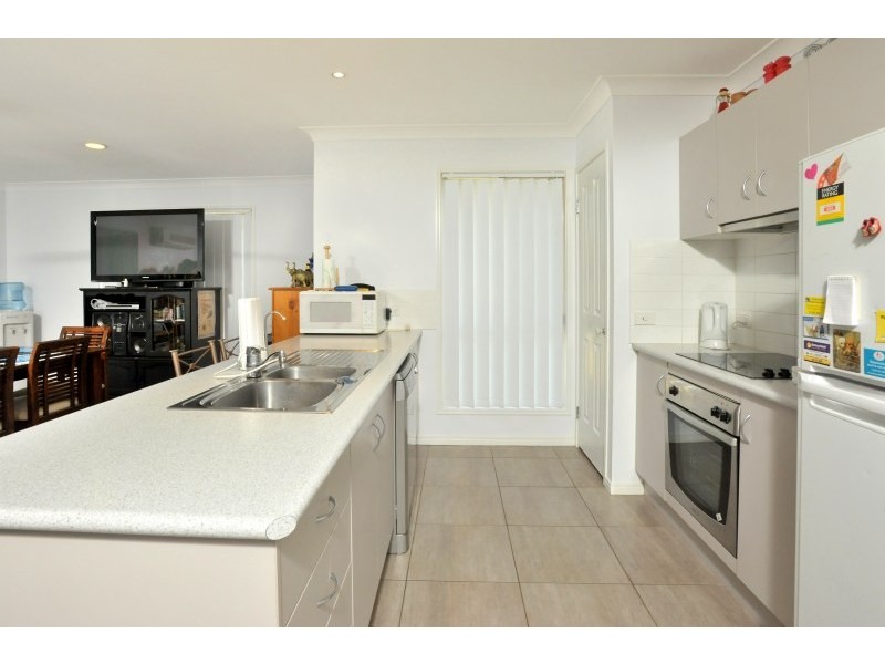 8 Griffen Place, Crestmead QLD 4132