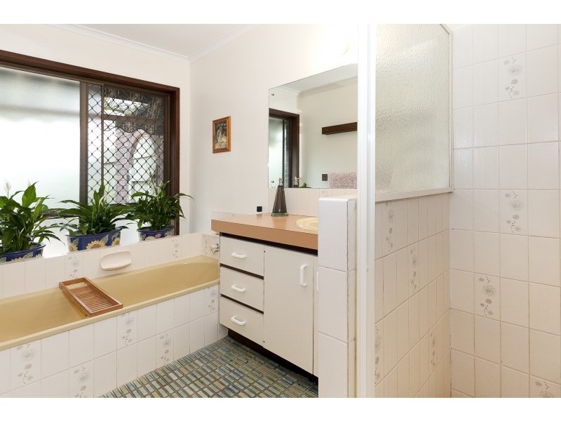 3 Conebush Crescent, Bellbowrie QLD 4070