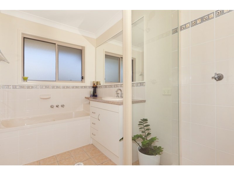 25 Yaggera Place, Bellbowrie QLD 4070