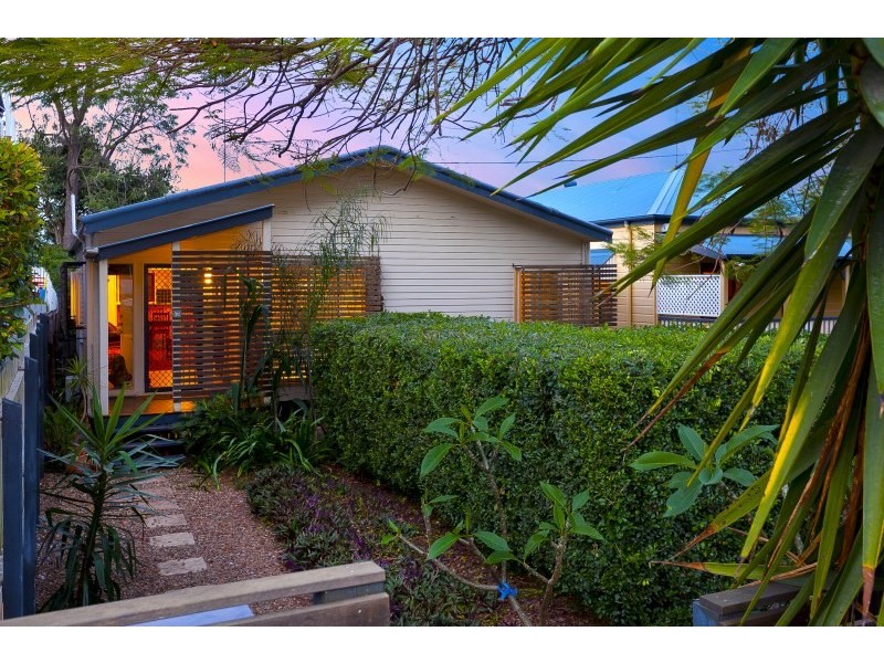 7 Effie Street, Bardon QLD 4065