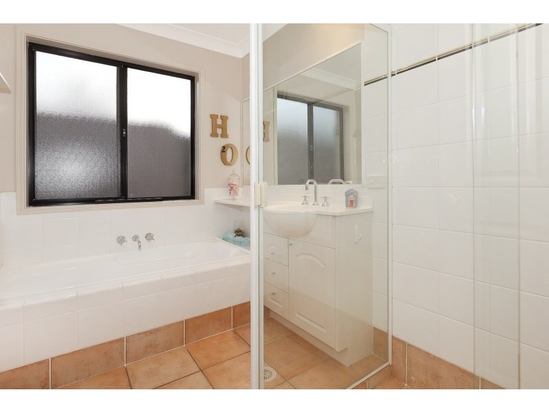 19 Cosby Place, Mcdowall QLD 4053