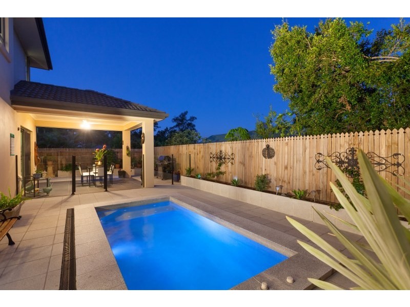 6 Makepeace Place, Bellbowrie QLD 4070