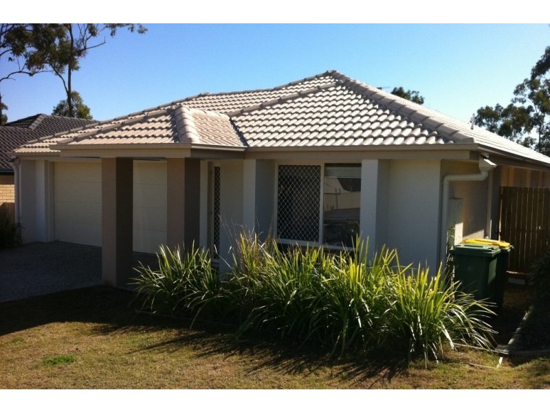 8 Oak Leaf Street, Springfield Lakes QLD 4300