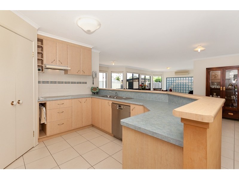 2 Melvina Place, Bracken Ridge QLD 4017