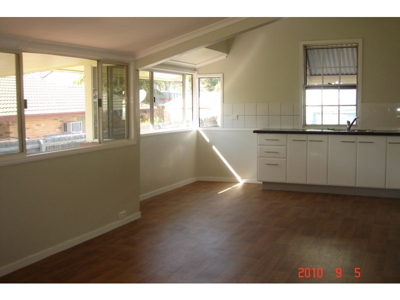 21 Dudleigh Street, Booval QLD 4304
