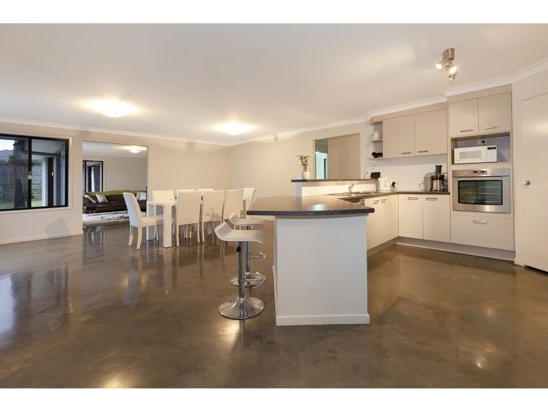 59 Paperbark Circuit, Moggill QLD 4070