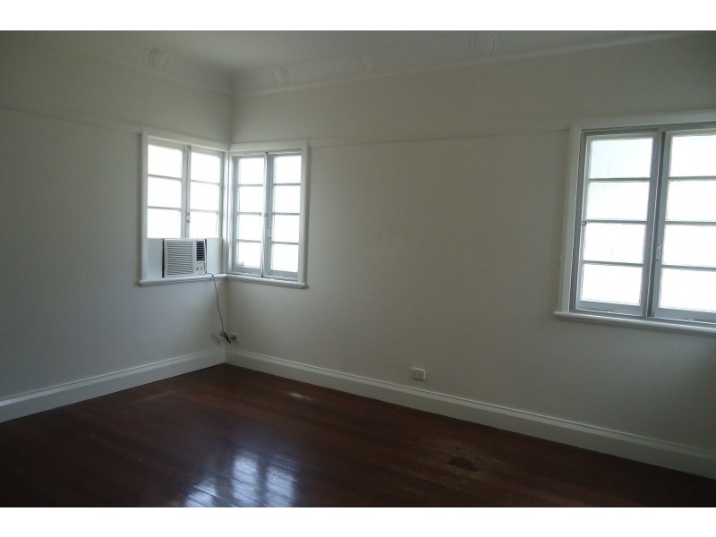 24 Pelham Street, Coorparoo QLD 4151