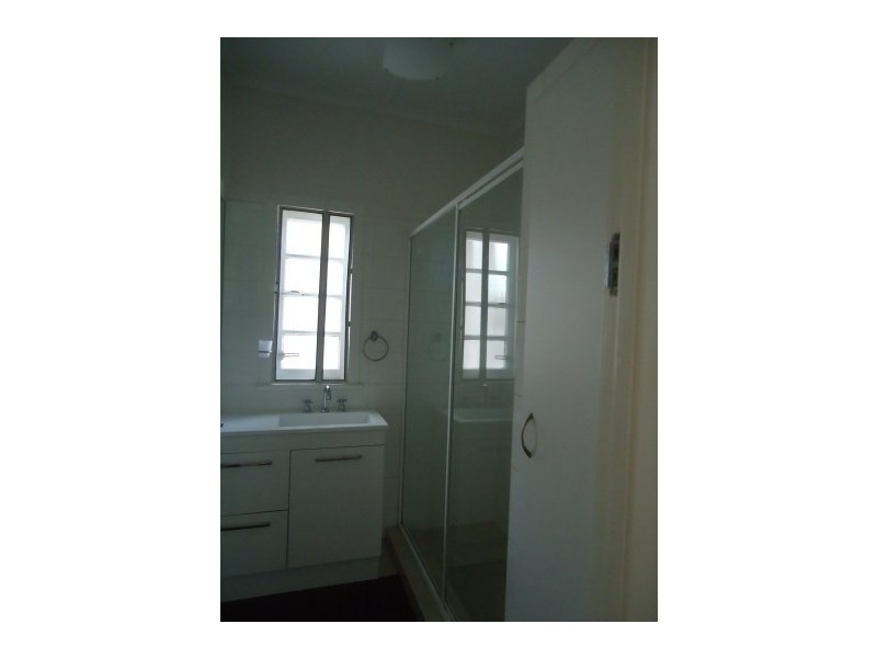 24 Pelham Street, Coorparoo QLD 4151